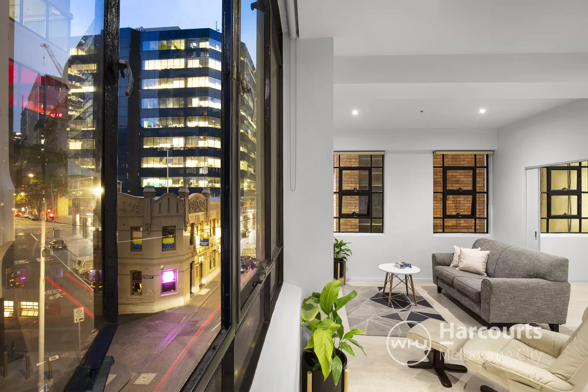 205/39 Queen Street, Melbourne Sold by Harcourts Melbourne City - image 1