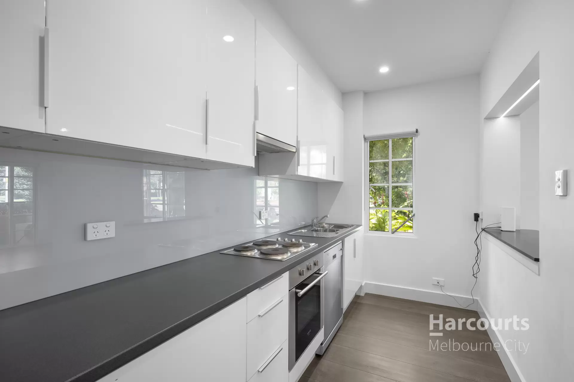 2/2-4 Garden Avenue, East Melbourne Leased by Harcourts Melbourne City - image 1