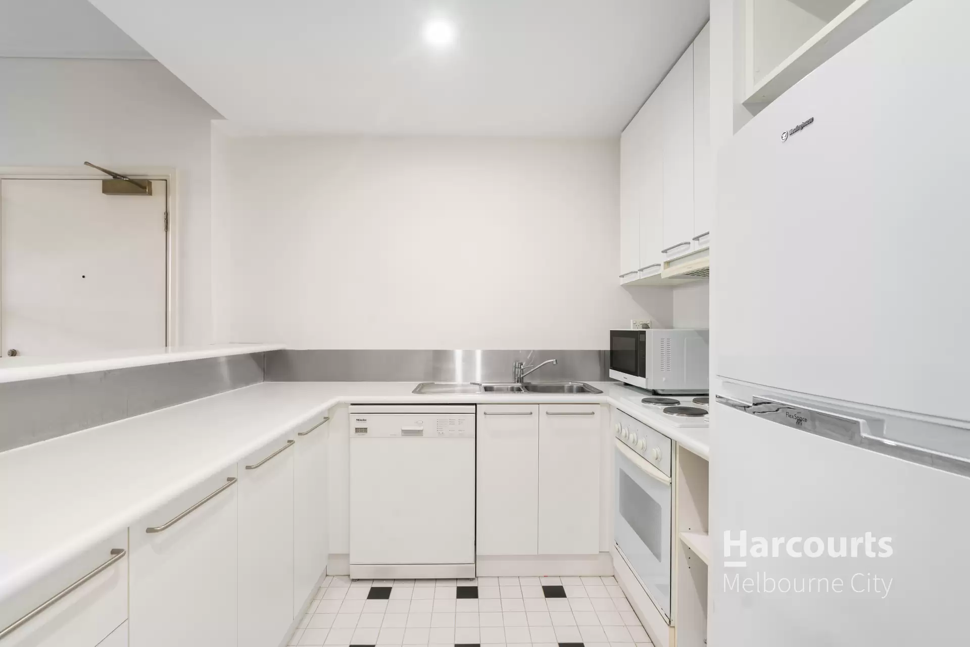 4/201 Wellington Parade South, East Melbourne For Lease by Harcourts Melbourne City - image 1