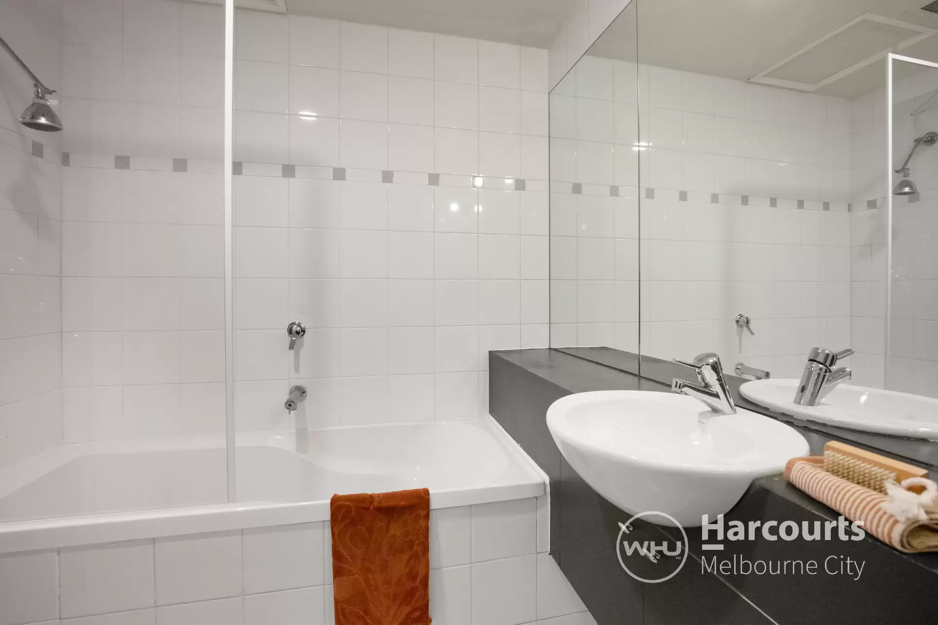 1/7 Drewery Lane, Melbourne For Sale by Harcourts Melbourne City - image 1