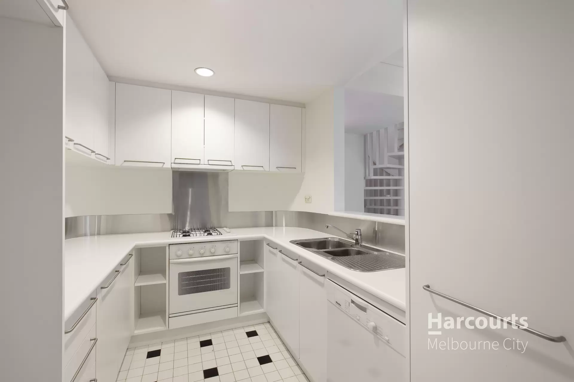 21/8 Wellington Crescent, East Melbourne For Lease by Harcourts Melbourne City - image 1