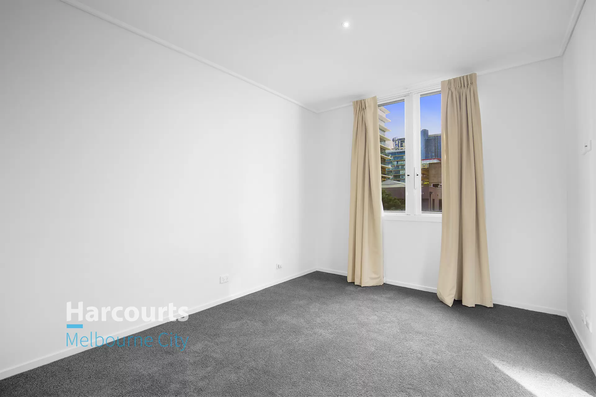 8/21 Park Street, South Melbourne Leased by Harcourts Melbourne City - image 1