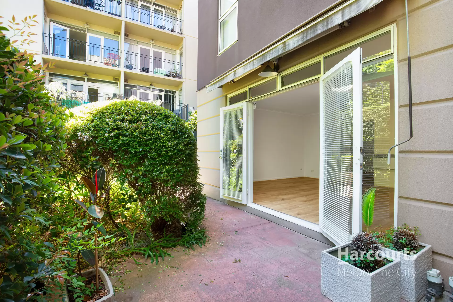 1/120 Sturt Street, Southbank For Lease by Harcourts Melbourne City - image 1