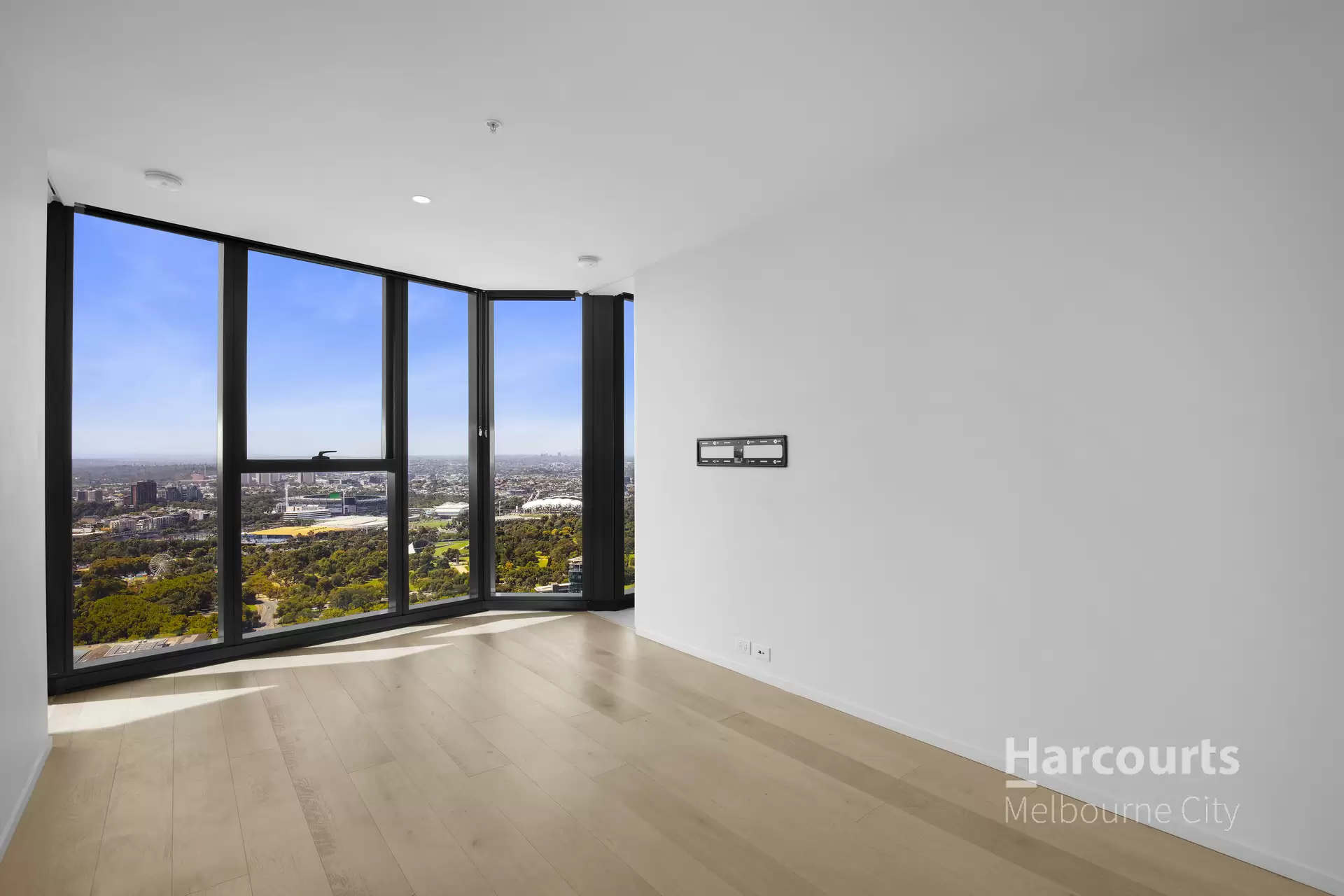 4903E/18 Hoff Boulevard, Southbank For Lease by Harcourts Melbourne City - image 1