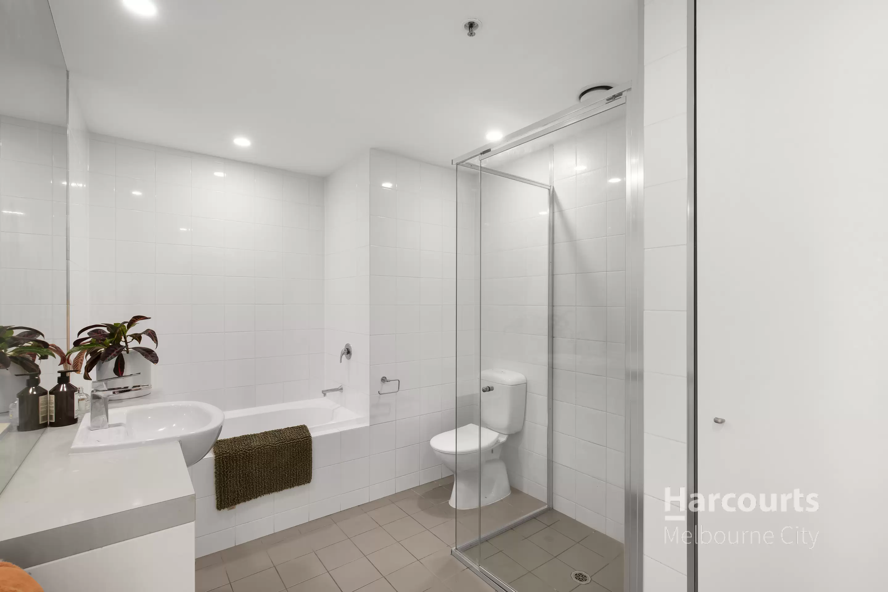 1018/422 Collins Street, Melbourne Leased by Harcourts Melbourne City - image 5