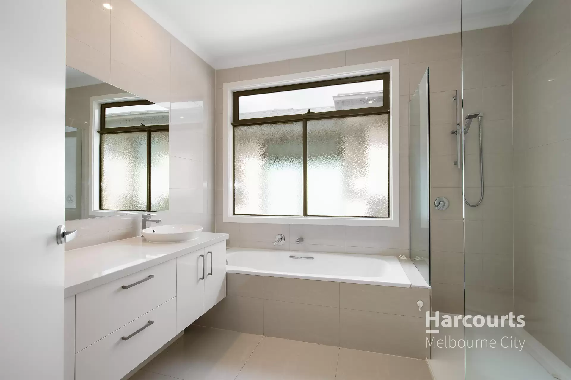 1/214A Wattle Valley Road, Camberwell Leased by Harcourts Melbourne City - image 1