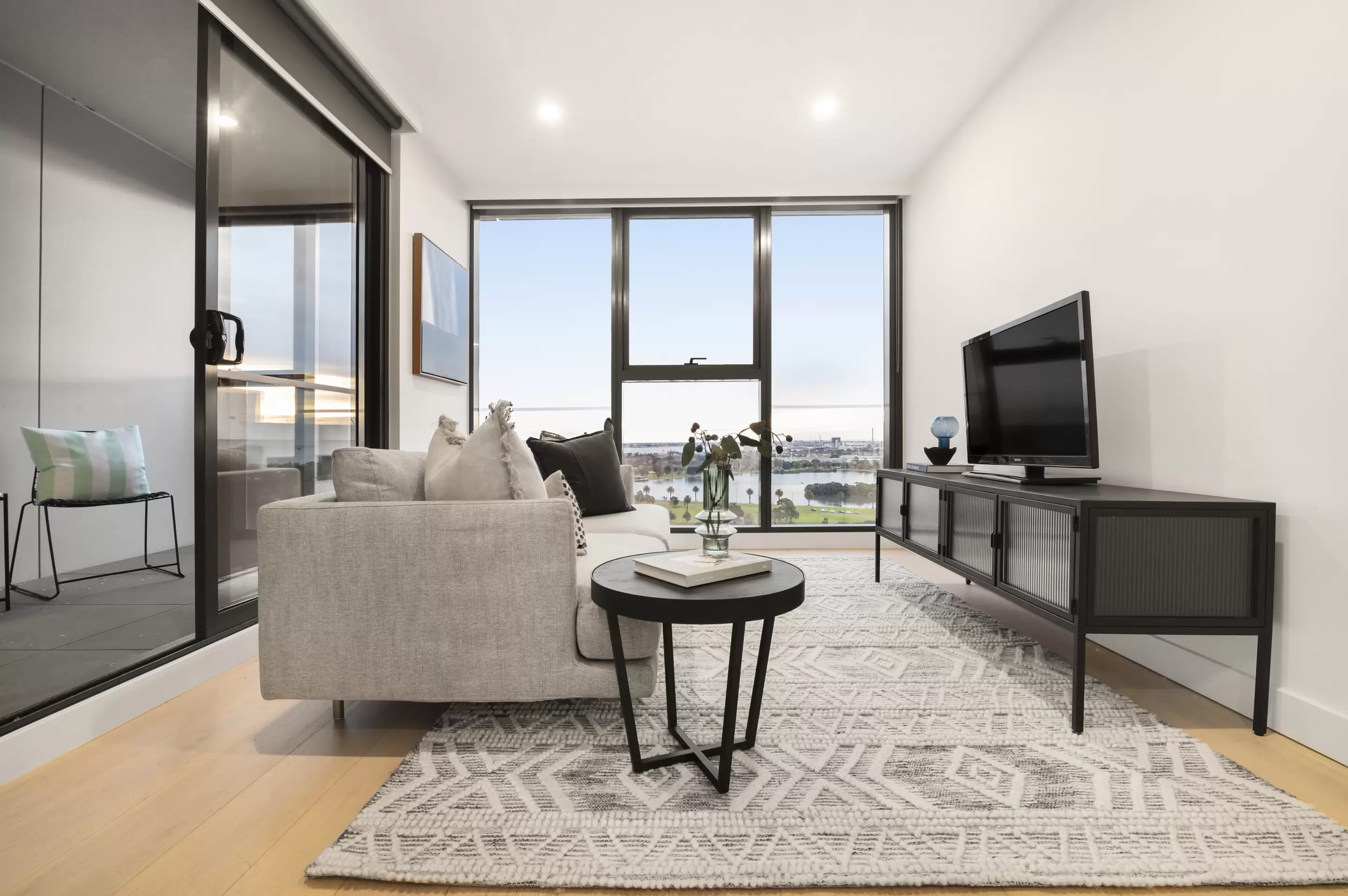 1709/478 St Kilda Road, Melbourne Leased by Harcourts Melbourne City - image 2