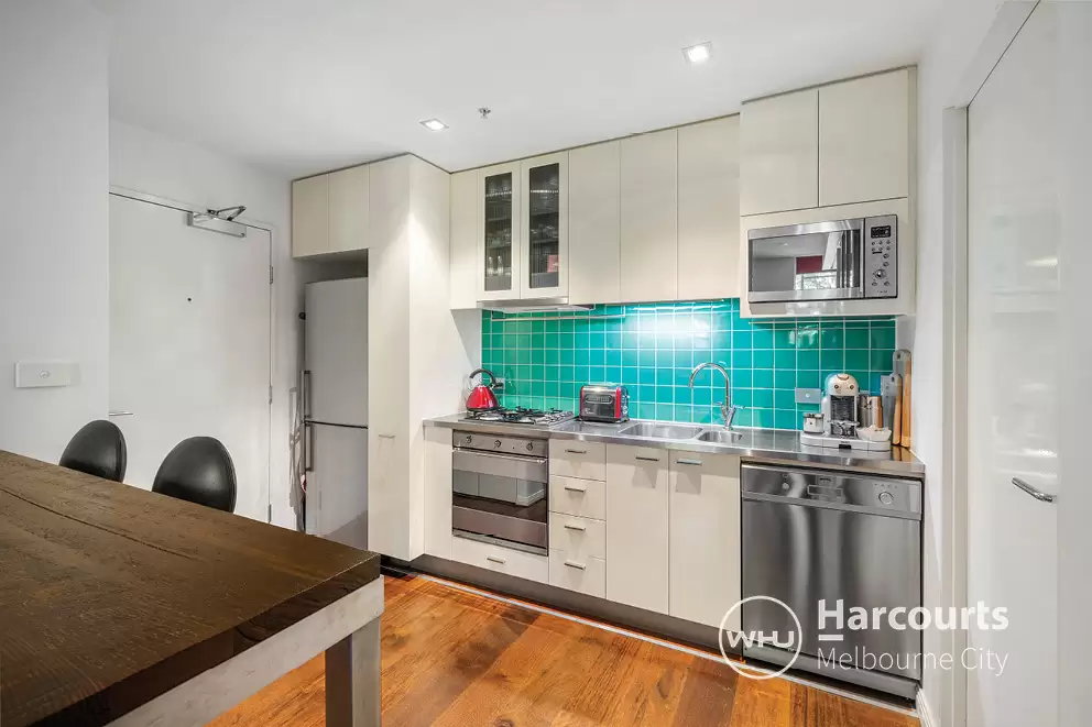 210/336 Russell Street, Melbourne Leased by Harcourts Melbourne City - image 5