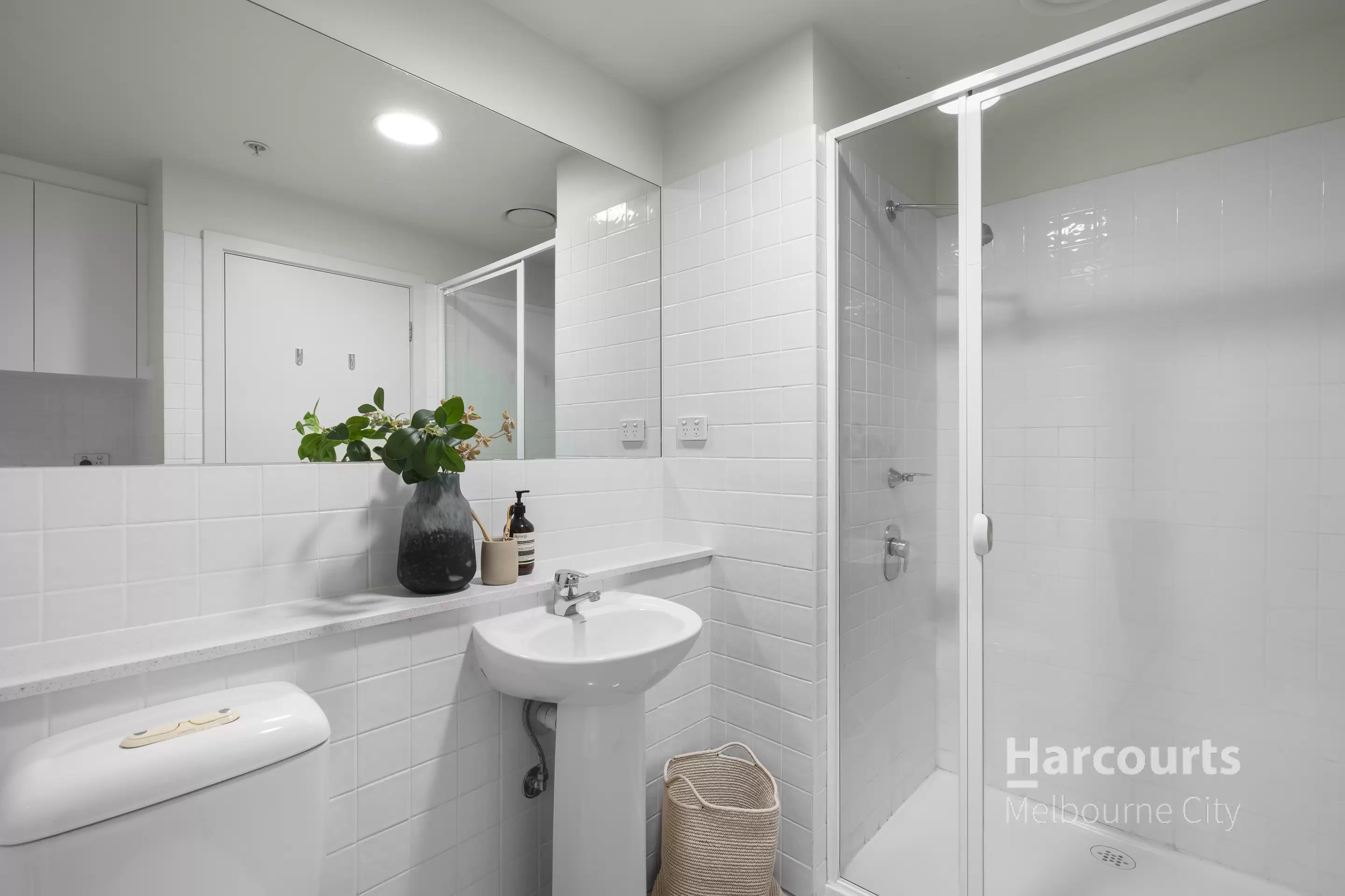 519/250 Elizabeth Street, Melbourne For Sale by Harcourts Melbourne City - image 6