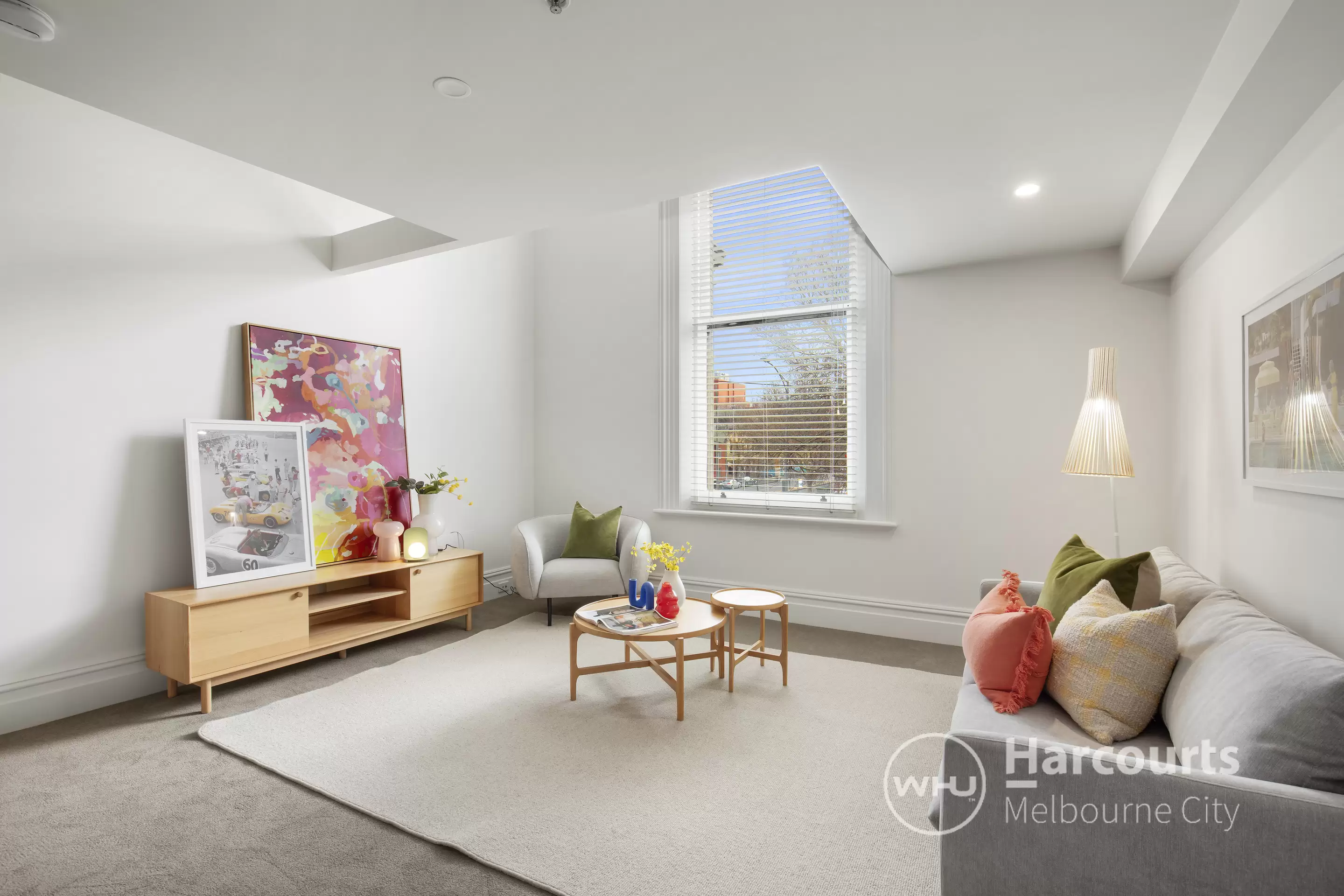 4/392 Russell Street, Melbourne Sold by Harcourts Melbourne City - image 2