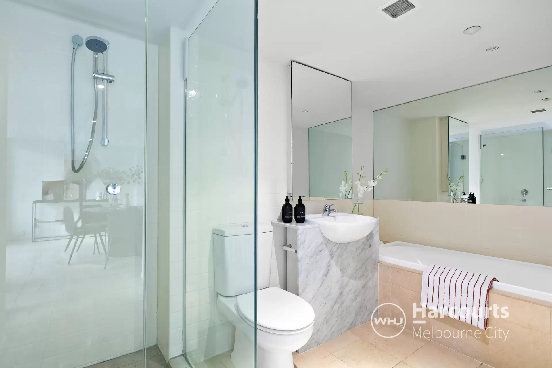 303/118 Russell Street, Melbourne Leased by Harcourts Melbourne City - image 1