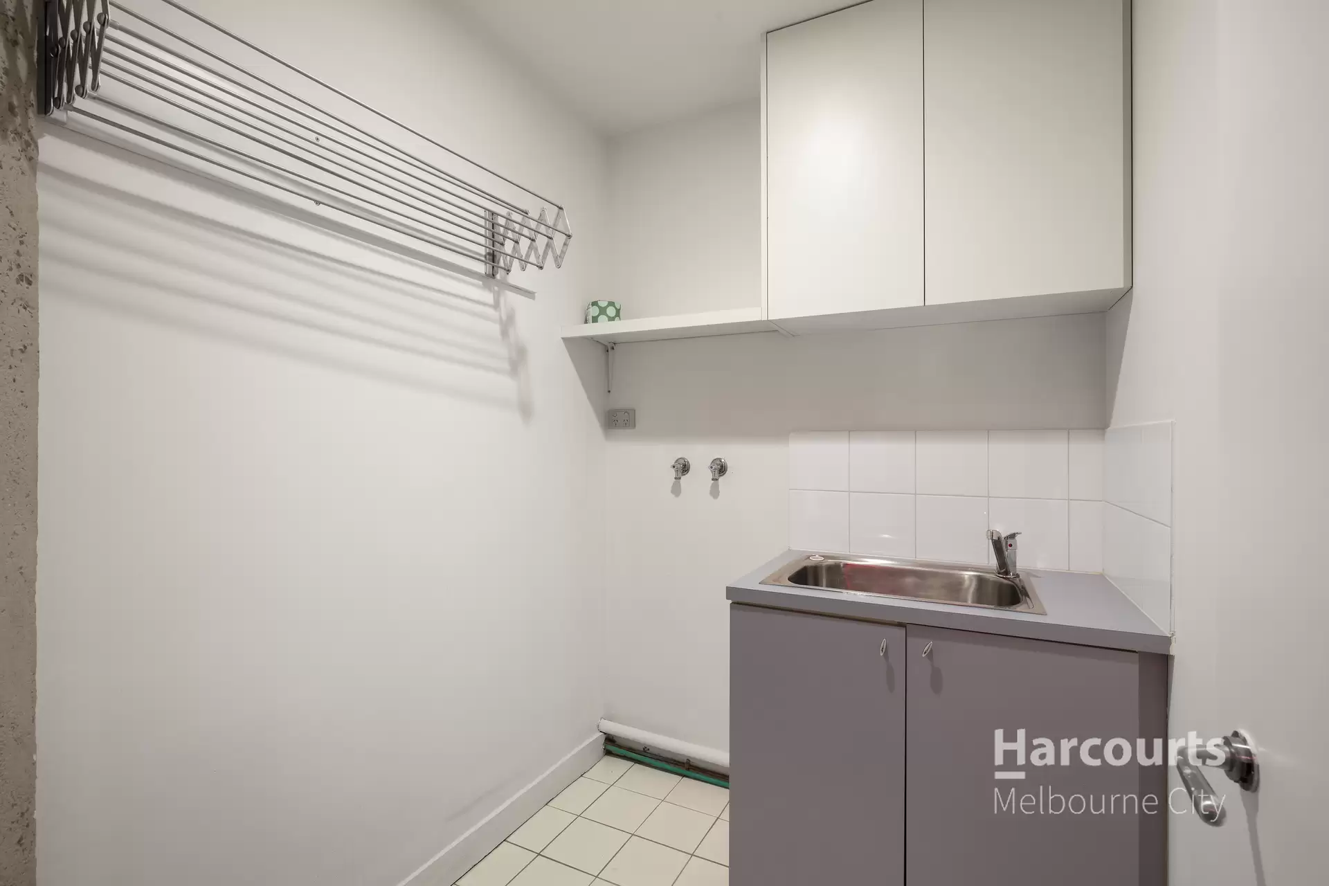 16/7 Drewery Lane, Melbourne Leased by Harcourts Melbourne City - image 1