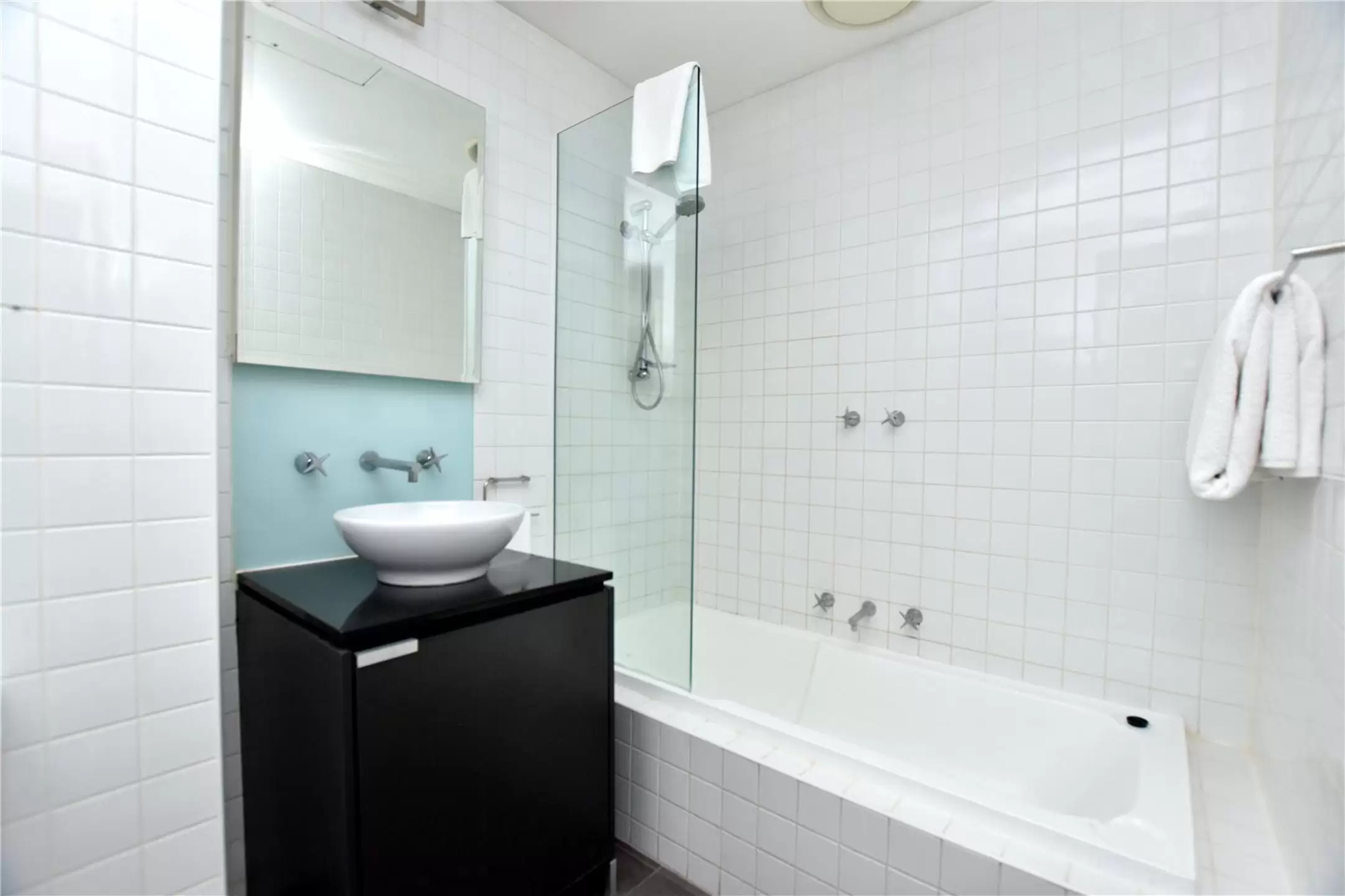 908/233 Collins Street, Melbourne Leased by Harcourts Melbourne City - image 5