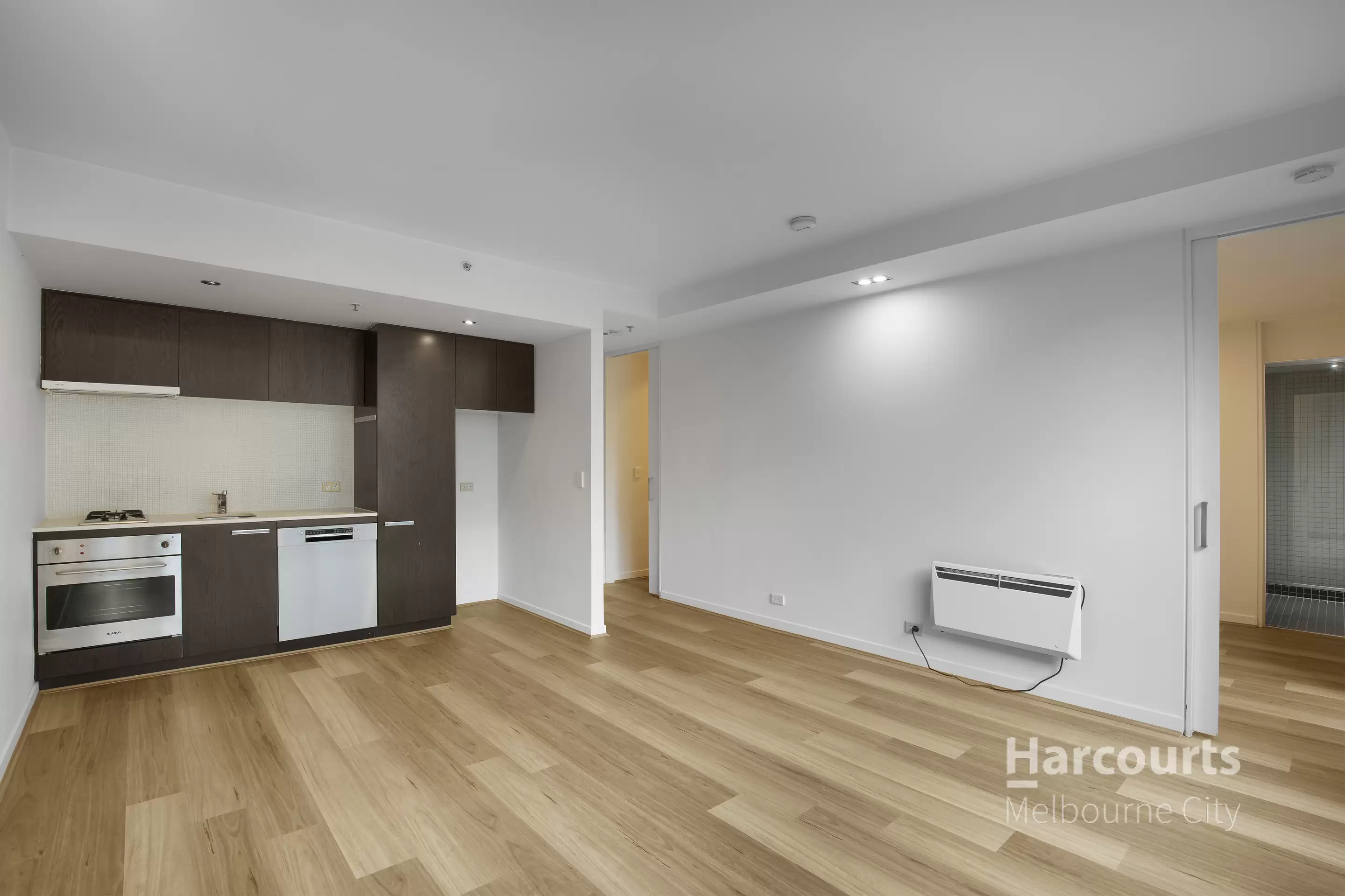 101V/162 Albert Street, East Melbourne Leased by Harcourts Melbourne City - image 2