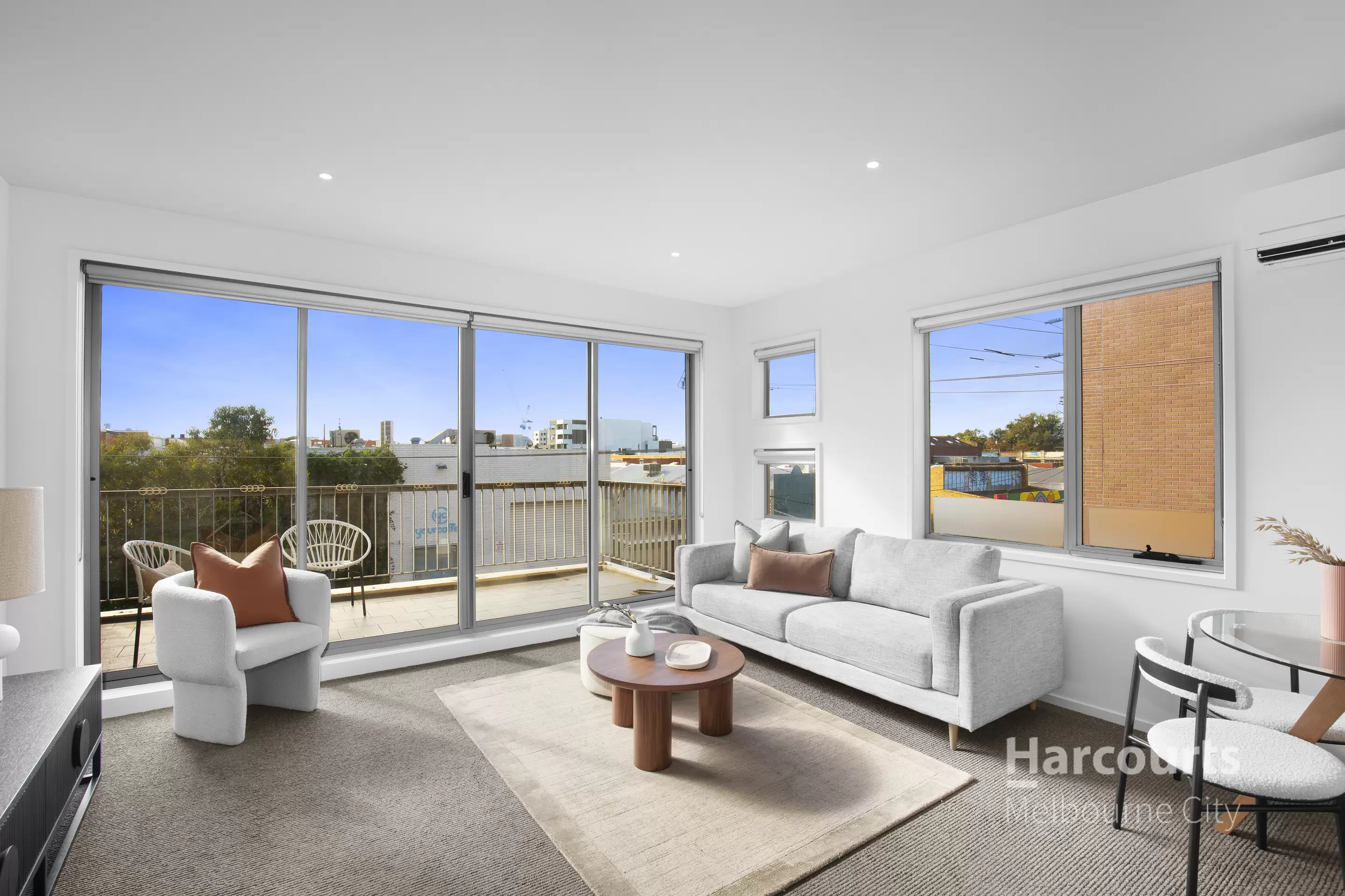 2/208 Albion Street, Brunswick For Sale by Harcourts Melbourne City - image 1