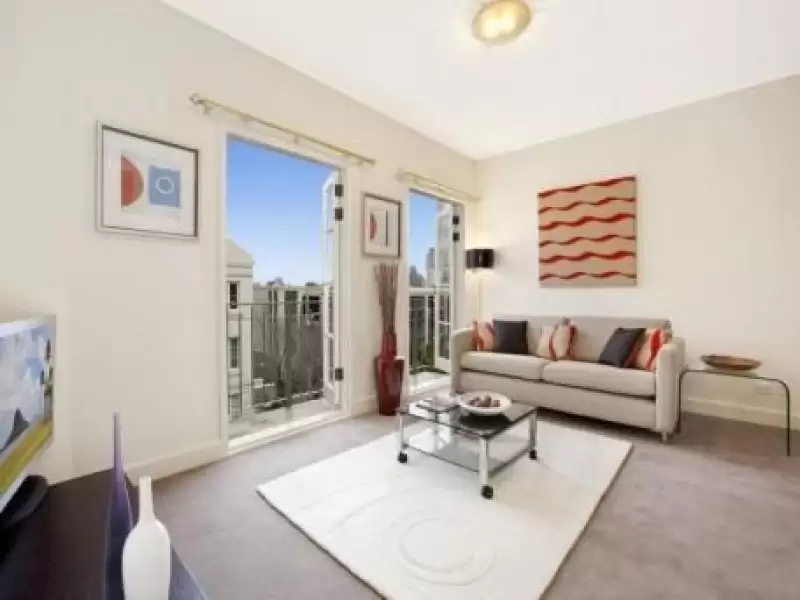 56/211 Wellington Parade South, East Melbourne Leased by Harcourts Melbourne City - image 1