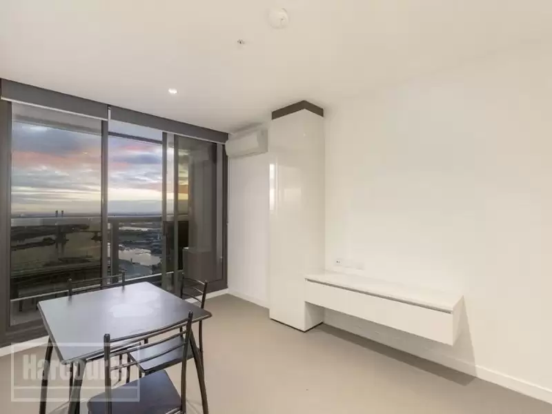 4008/639 Lonsdale Street, Melbourne Sold by Harcourts Melbourne City - image 3