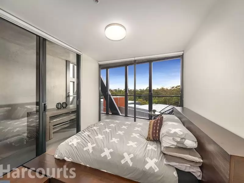 B405/10 Trenerry Crescent, Abbotsford Sold by Harcourts Melbourne City - image 3