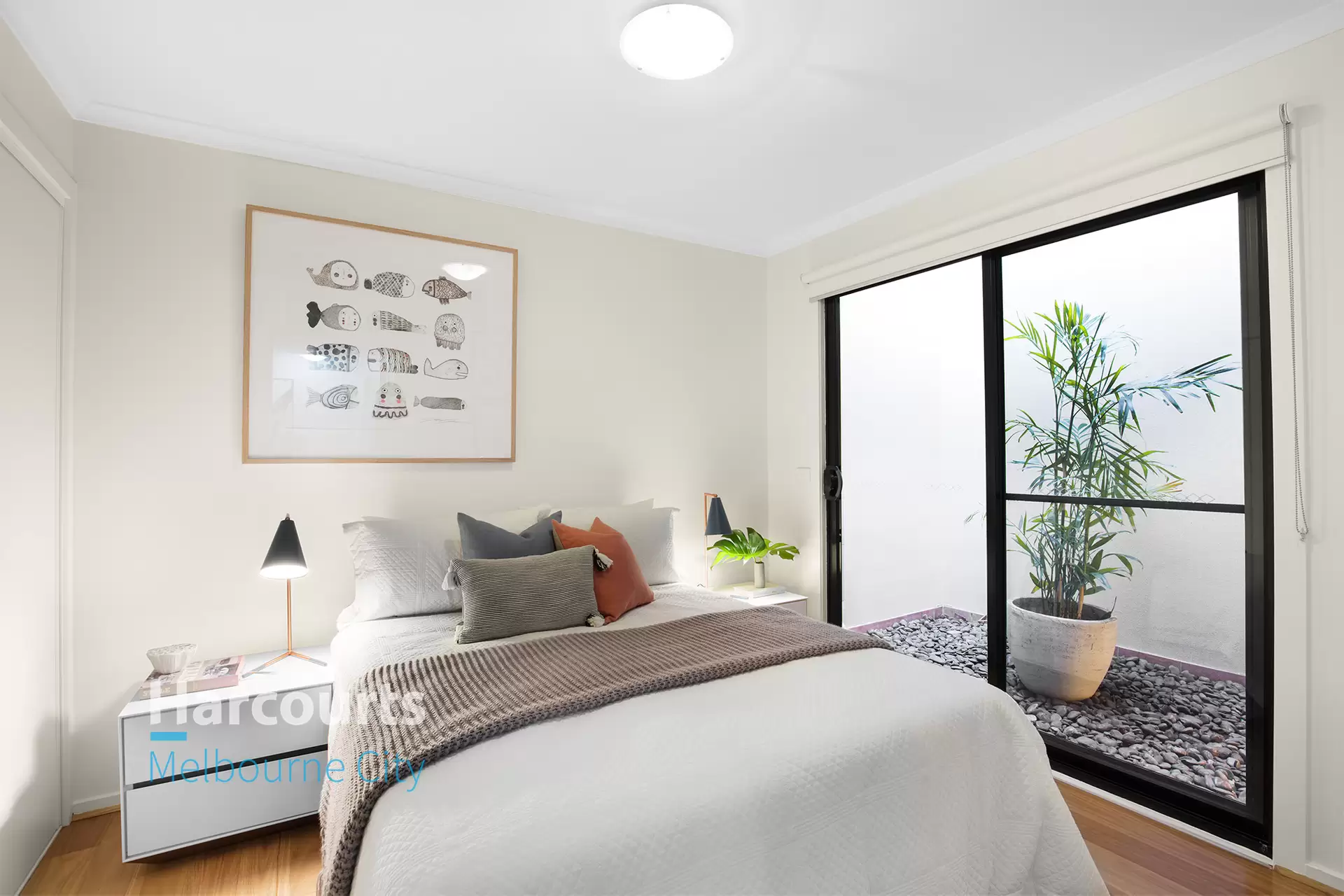 6/18 Ireland Street, West Melbourne Sold by Harcourts Melbourne City - image 1