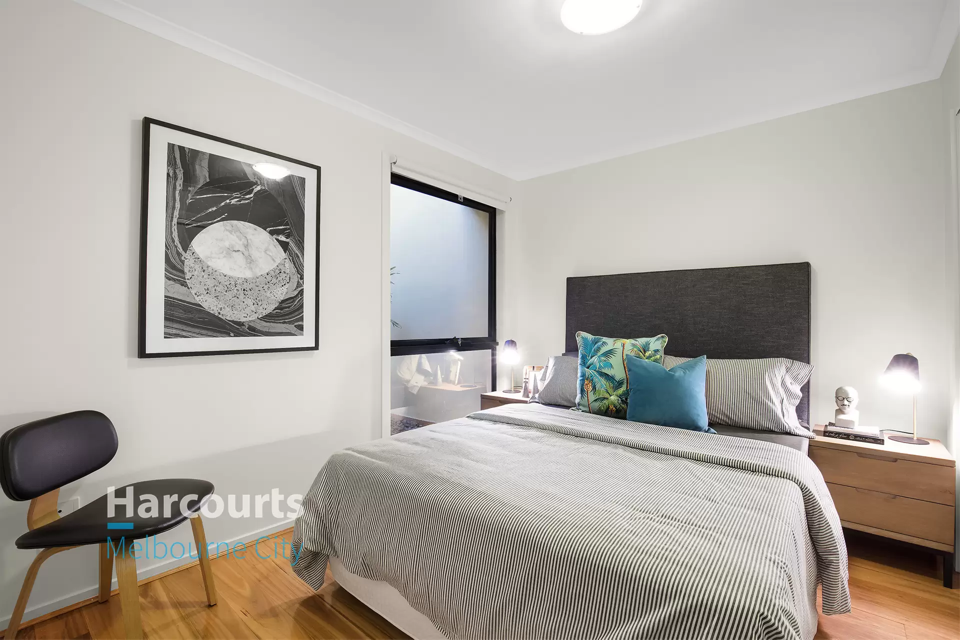 6/18 Ireland Street, West Melbourne Sold by Harcourts Melbourne City - image 1